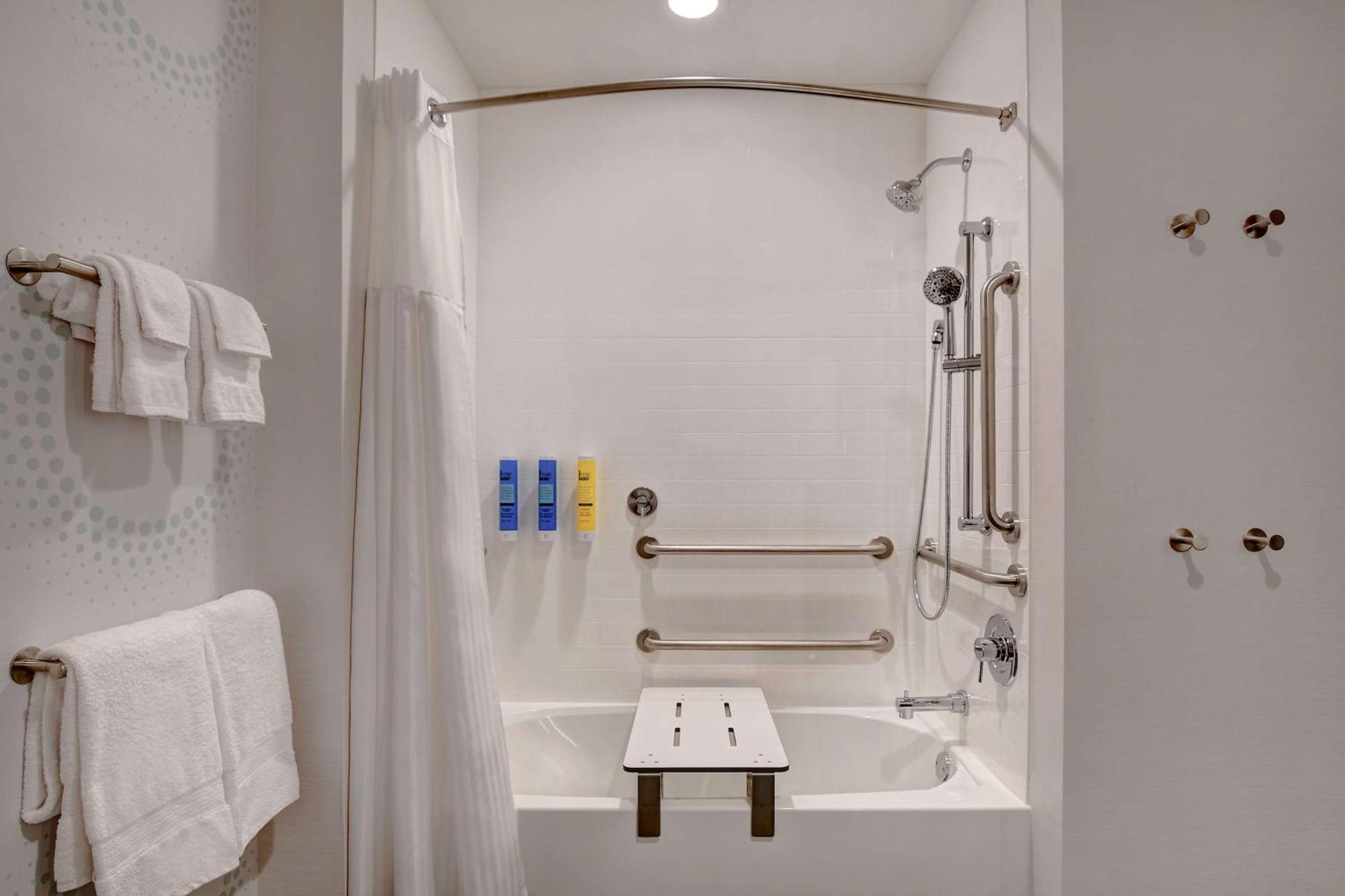 Tru By Hilton Macon North, Ga Hotel Екстериор снимка
